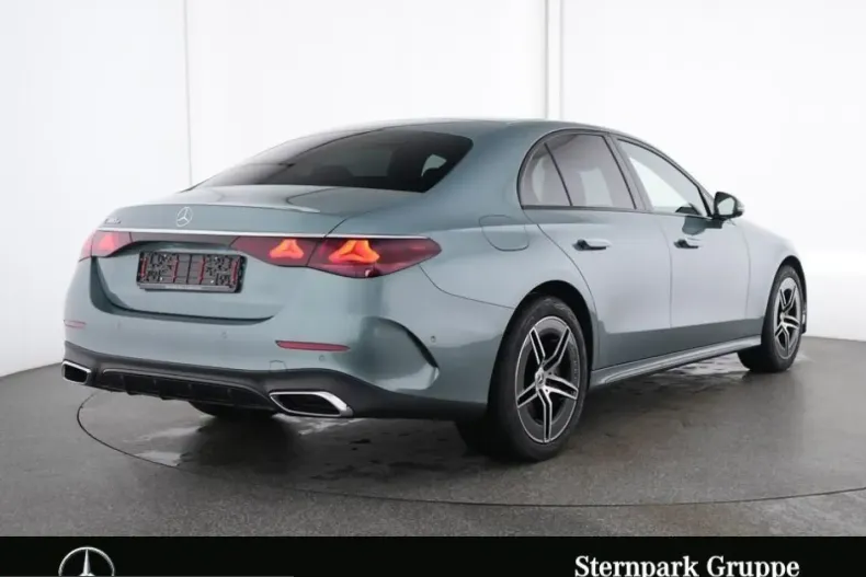 Mercedes-Benz E 300 (Clasa E) din 2025 cu 7.067 km - oferta MER236176 - foto 2