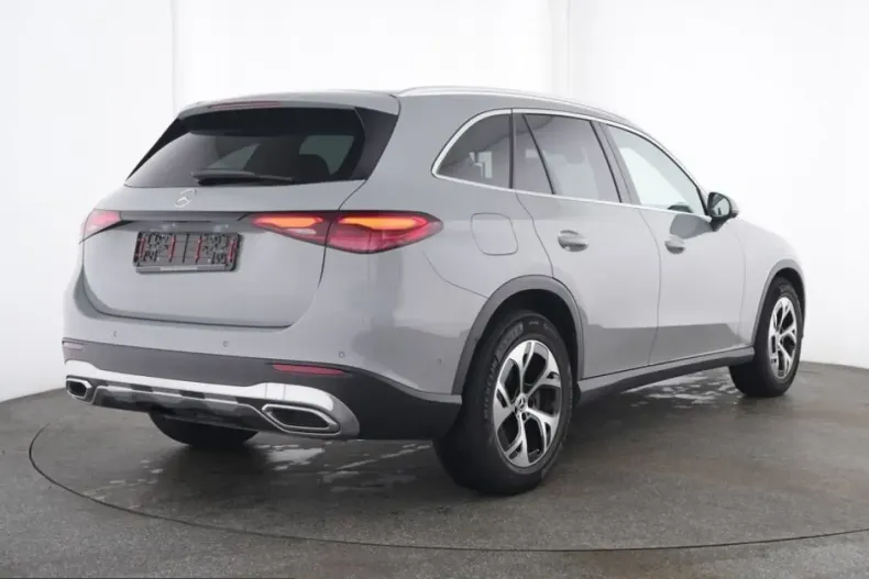Mercedes-Benz GLC 200 (Clasa GLC) din 2025 cu 32.000 km - oferta MER236181 - foto 2