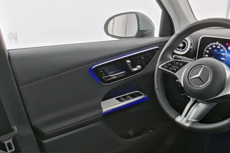 Mercedes-Benz GLC 200 (Clasa GLC) din 2025 cu 32.000 km - oferta MER236181 - foto 9