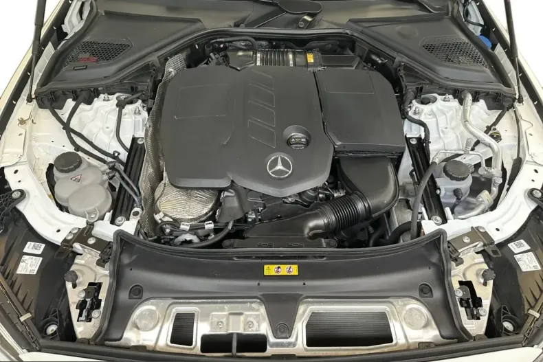 Mercedes-Benz E 220 (Clasa E) din 2025 cu 24.218 km - oferta MER236190 - foto 7