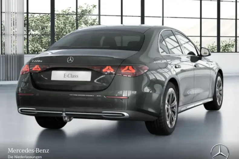 Mercedes-Benz E 220 (Clasa E) din 2025 cu 11.560 km - oferta MER236192 - foto 5