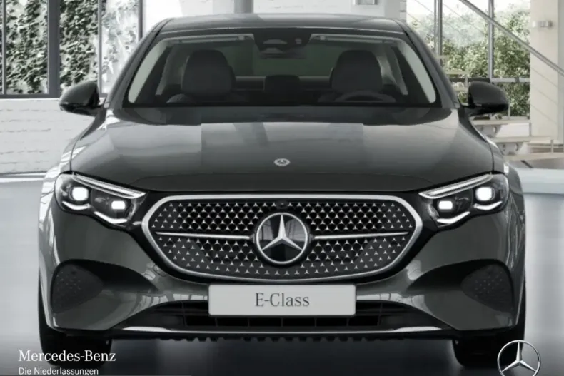 Mercedes-Benz E 220 (Clasa E) din 2025 cu 11.560 km - oferta MER236192 - foto 8
