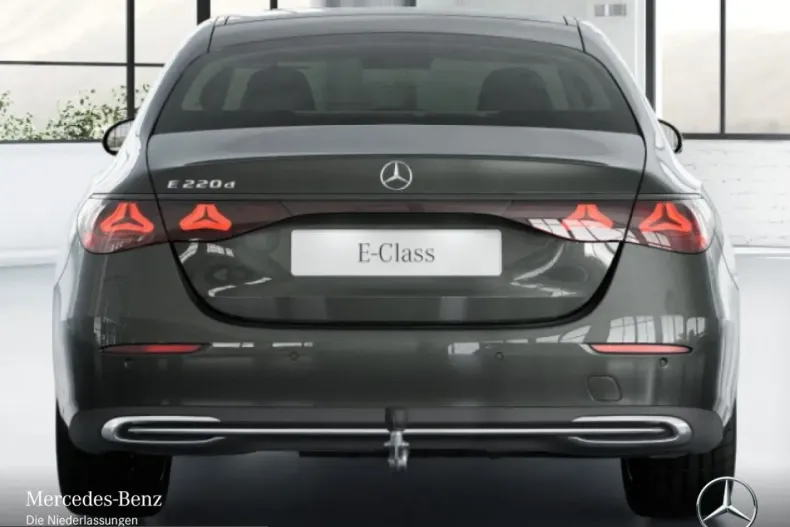 Mercedes-Benz E 220 (Clasa E) din 2025 cu 11.560 km - oferta MER236192 - foto 9
