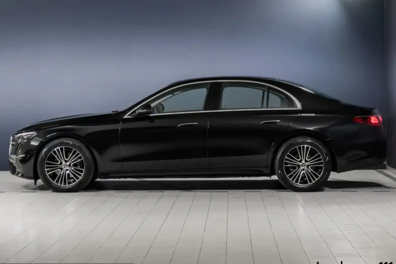 Mercedes-Benz E 220 (Clasa E) din 2025 cu 37.778 km - oferta MER236194 - foto 3