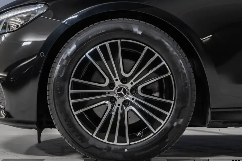 Mercedes-Benz E 220 (Clasa E) din 2025 cu 37.778 km - oferta MER236194 - foto 7