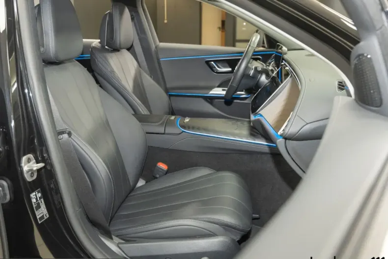 Mercedes-Benz E 220 (Clasa E) din 2025 cu 37.778 km - oferta MER236194 - foto 15
