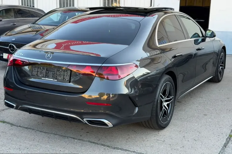 Mercedes-Benz E 220 (Clasa E) din 2025 cu 25.683 km - oferta MER236195 - foto 8