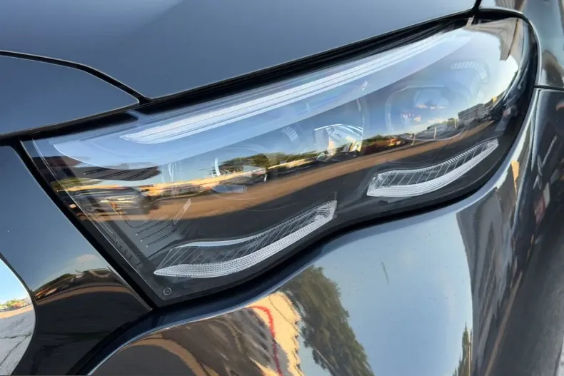 Mercedes-Benz E 220 (Clasa E) din 2025 cu 25.683 km - oferta MER236195 - foto 10