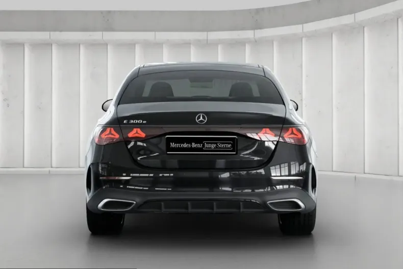 Mercedes-Benz E 300 (Clasa E) din 2025 cu 12.947 km - oferta MER236196 - foto 3