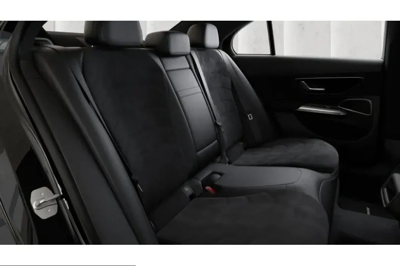 Mercedes-Benz E 300 (Clasa E) din 2025 cu 12.947 km - oferta MER236196 - foto 7