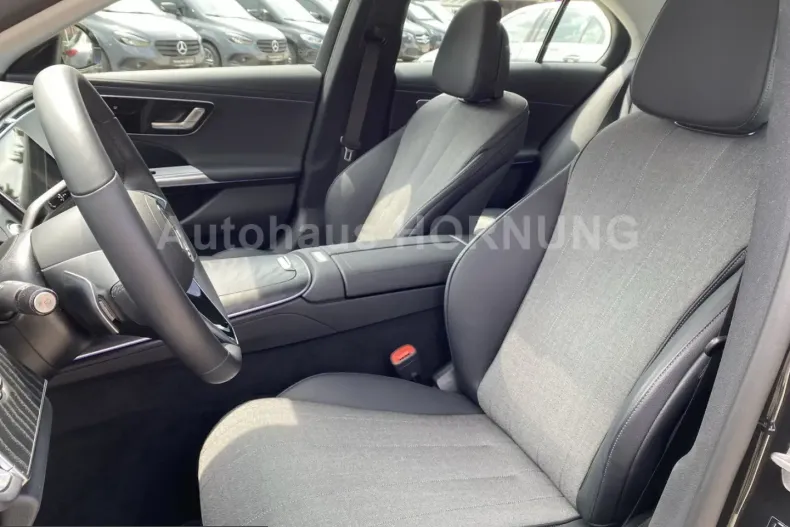 Mercedes-Benz E 220 (Clasa E) din 2025 cu 9.942 km - oferta MER236203 - foto 14