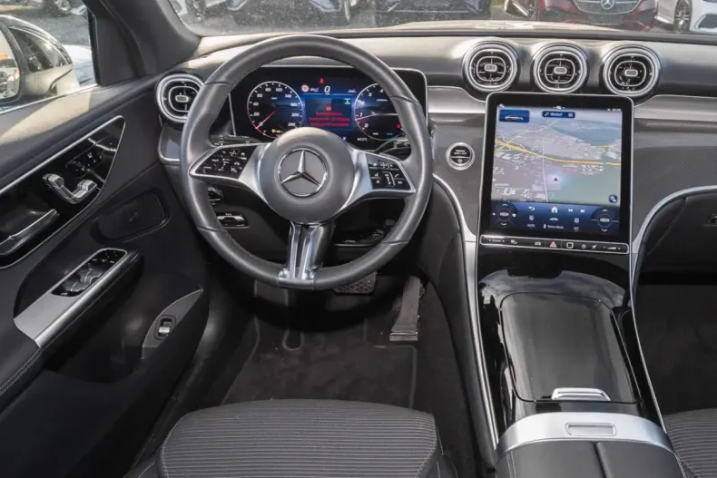 Mercedes-Benz GLC 200 (Clasa GLC) din 2025 cu 20.442 km - oferta MER236206 - foto 6