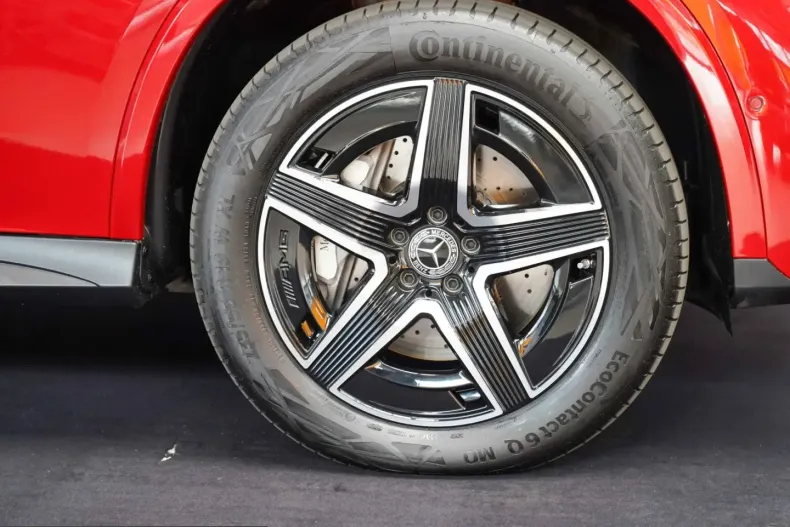 Mercedes-Benz GLC 300 (Clasa GLC) din 2024 cu 8.400 km - oferta MER236209 - foto 2