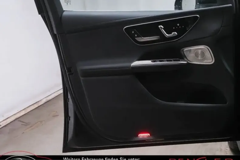 Mercedes-Benz GLC 300 (Clasa GLC) din 2024 cu 7.427 km - oferta MER236212 - foto 8