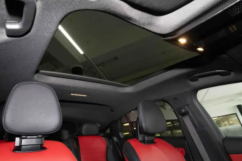 Mercedes-Benz GLC 300 (Clasa GLC) din 2025 cu 25.581 km - oferta MER236220 - foto 12