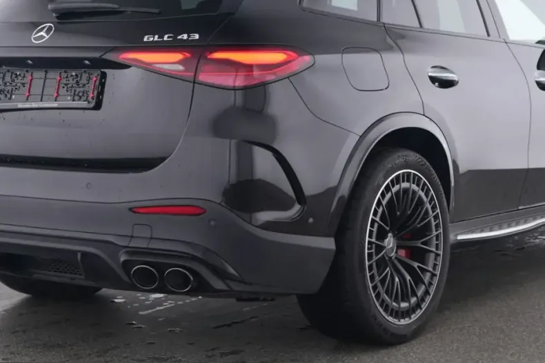 Mercedes-Benz GLC 43 AMG (Clasa GLC) din 2025 cu 12.380 km - oferta MER236232 - foto 5