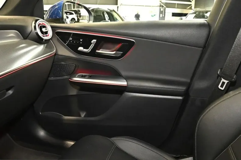 Mercedes-Benz GLC 300 (Clasa GLC) din 2025 cu 28.189 km - oferta MER236233 - foto 18
