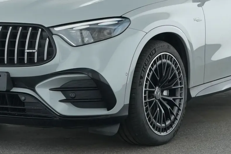 Mercedes-Benz GLC 43 AMG (Clasa GLC) din 2025 cu 15.740 km - oferta MER236237 - foto 4