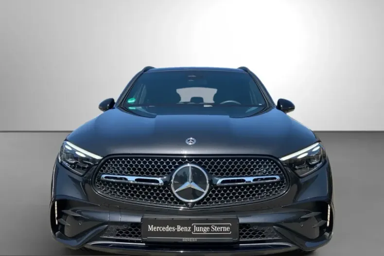 Mercedes-Benz GLC 300 (Clasa GLC) din 2025 cu 13.500 km - oferta MER236241 - foto 3