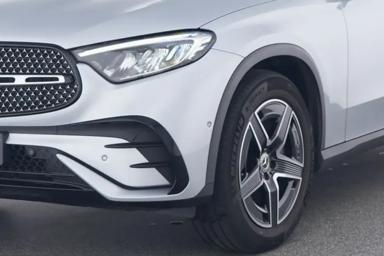 Mercedes-Benz GLC 200 (Clasa GLC) din 2025 cu 5.273 km - oferta MER236250 - foto 3