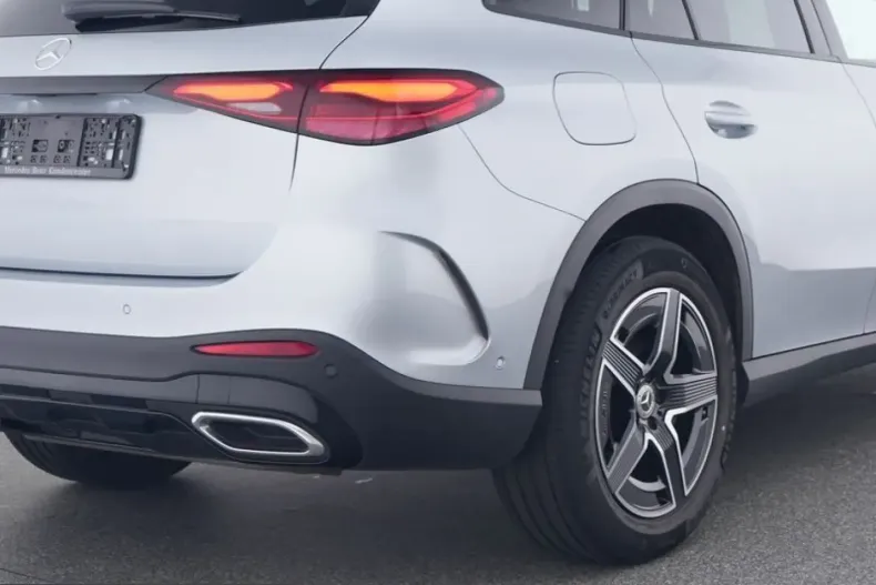 Mercedes-Benz GLC 200 (Clasa GLC) din 2025 cu 5.273 km - oferta MER236250 - foto 5