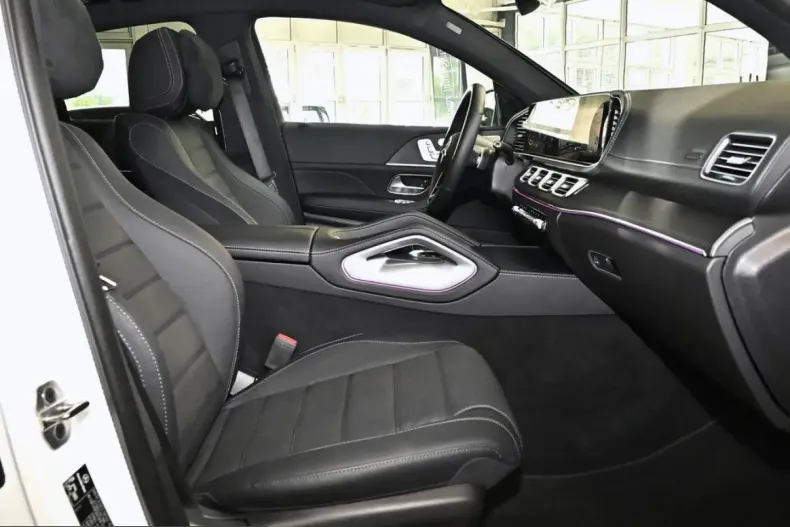 Mercedes-Benz GLE 300 (Clasa GLE) din 2025 cu 3.889 km - oferta MER236257 - foto 4