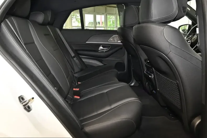 Mercedes-Benz GLE 300 (Clasa GLE) din 2025 cu 3.889 km - oferta MER236257 - foto 8
