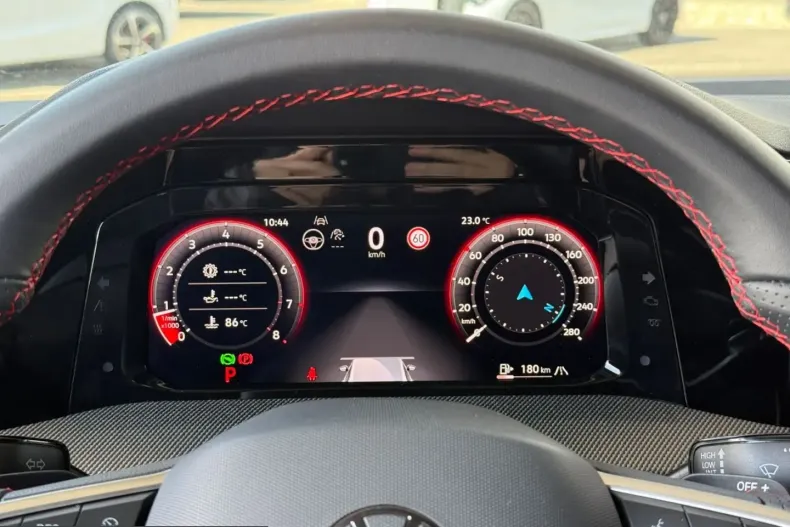 Volkswagen Golf din 2024 cu 25.500 km - oferta VOL236271 - foto 12