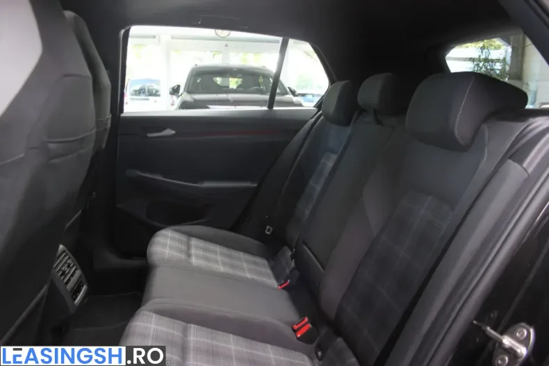 Volkswagen Golf din 2024 cu 43.900 km - oferta VOL236274 - foto 6