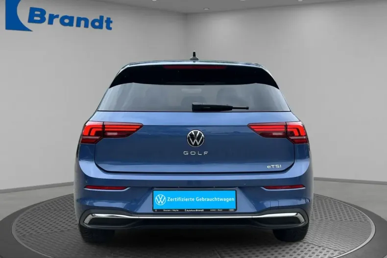 Volkswagen Golf din 2025 cu 21.680 km - oferta VOL236276 - foto 4