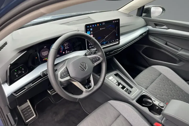 Volkswagen Golf din 2025 cu 21.680 km - oferta VOL236276 - foto 6