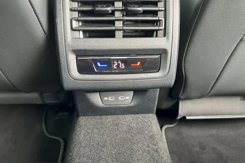Volkswagen Golf din 2025 cu 21.680 km - oferta VOL236276 - foto 17