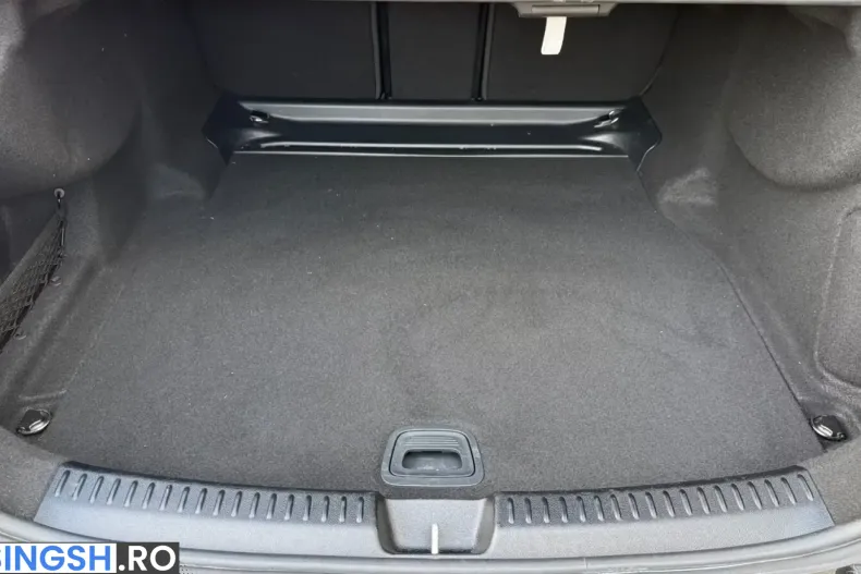 Mercedes-Benz E 220 (Clasa E) din 2025 cu 48.690 km - oferta MER236278 - foto 13
