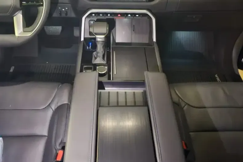 Toyota Sequoia din 2026 cu 51 km - oferta TOY236295 - foto 13