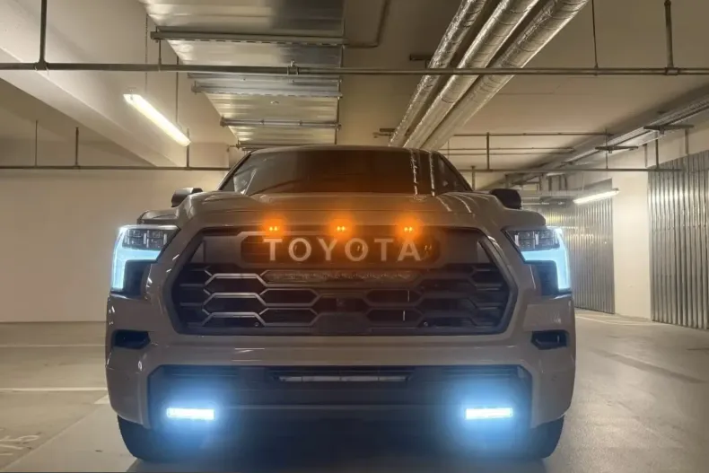 Toyota Sequoia din 2026 cu 51 km - oferta TOY236296 - foto 3