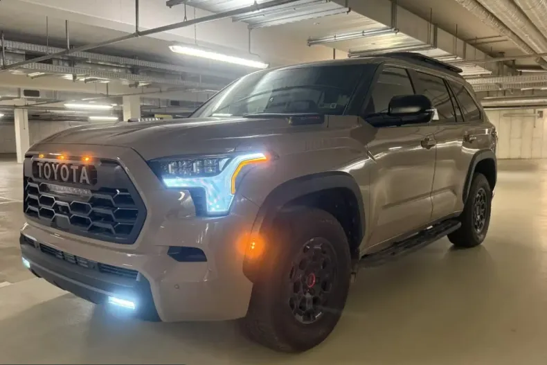 Toyota Sequoia din 2026 cu 51 km - oferta TOY236296 - foto 4