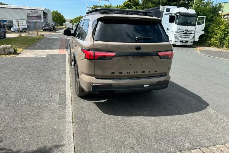 Toyota Sequoia din 2026 cu 51 km - oferta TOY236296 - foto 6
