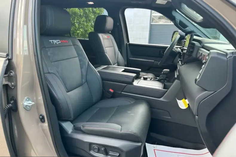 Toyota Sequoia din 2026 cu 51 km - oferta TOY236296 - foto 9