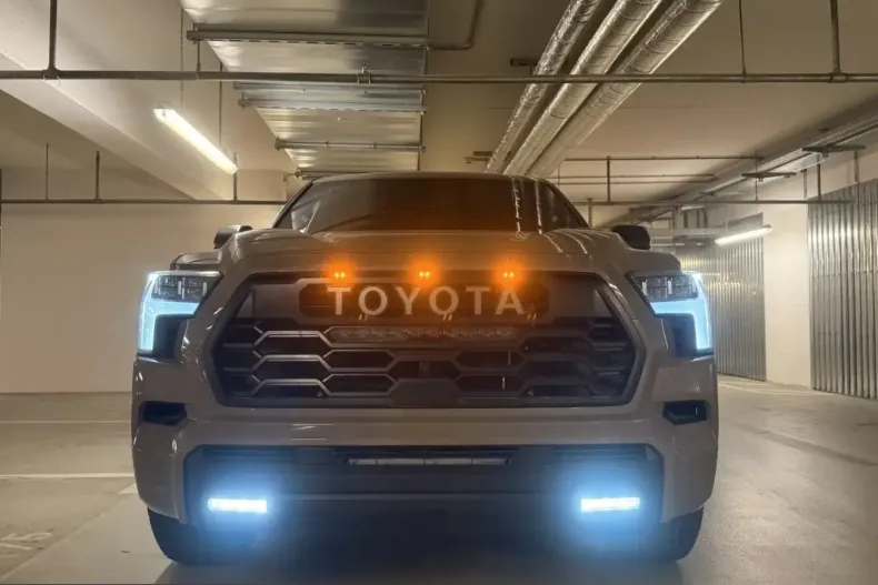 Toyota Sequoia din 2026 cu 51 km - oferta TOY236297 - foto 3