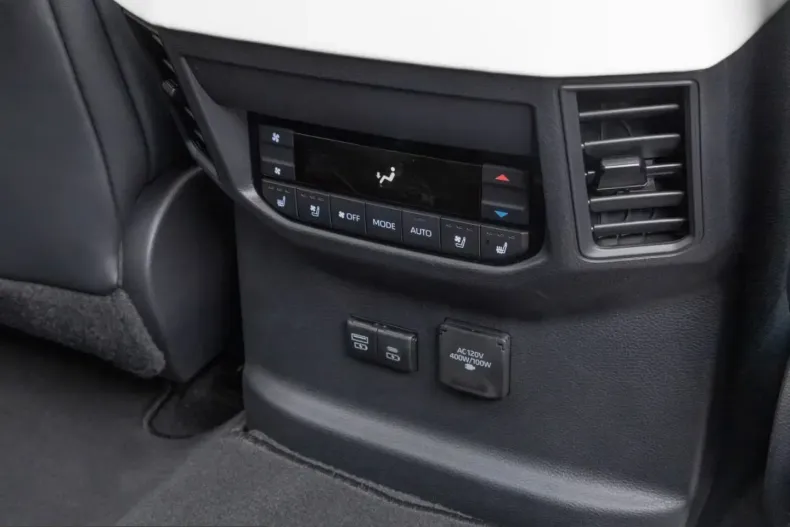 Toyota Sequoia din 2026 cu 51 km - oferta TOY236298 - foto 13