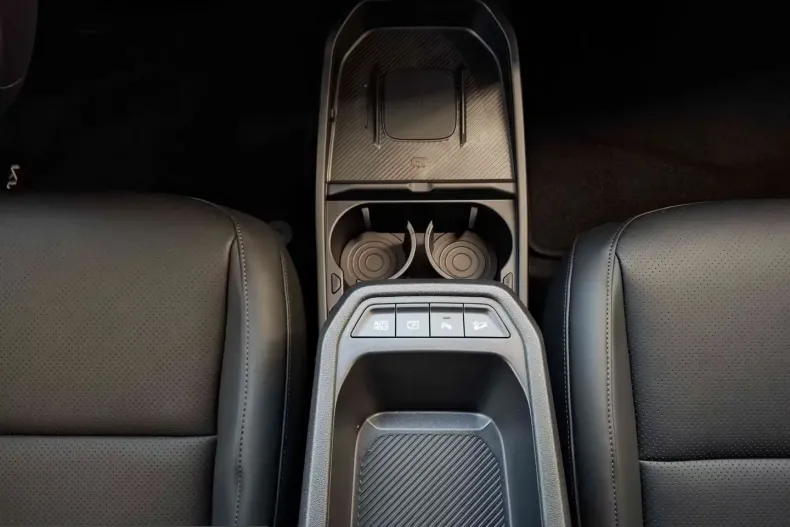 Kia EV4 din 2026 cu 51 km - oferta KIA236302 - foto 9