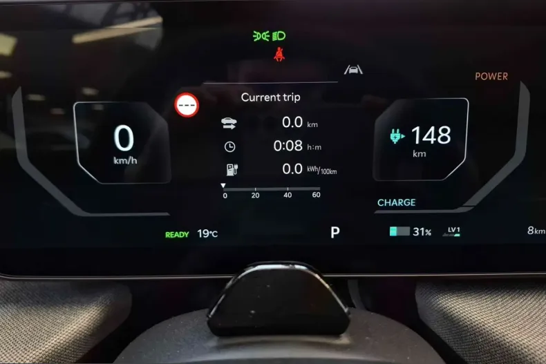 Kia EV4 din 2026 cu 51 km - oferta KIA236302 - foto 11