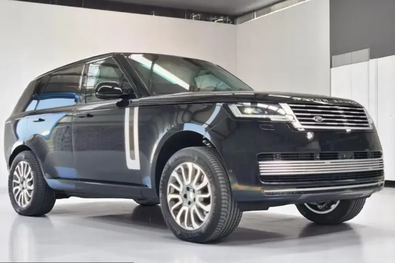 Land Rover Range Rover din 2026 cu 51 km - oferta LAN236304 - foto 1