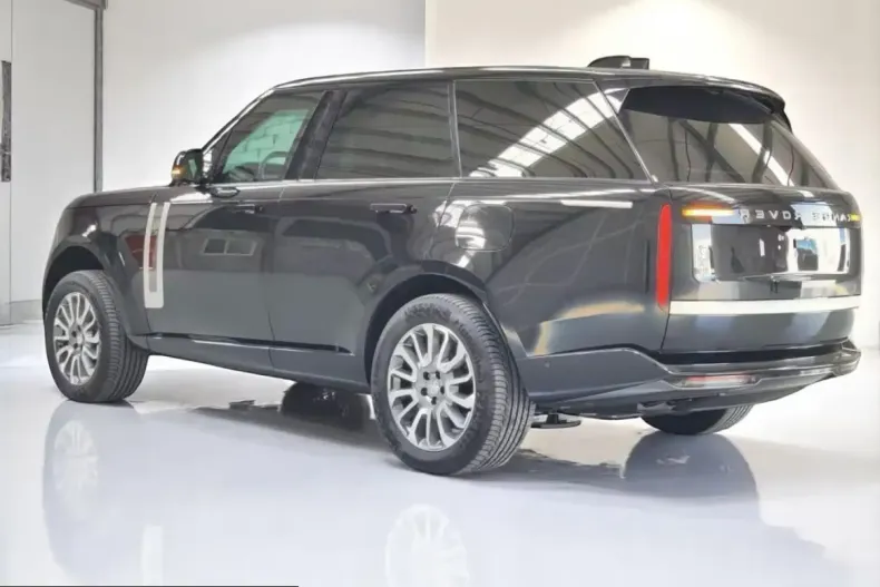 Land Rover Range Rover din 2026 cu 51 km - oferta LAN236304 - foto 2
