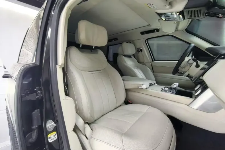 Land Rover Range Rover din 2026 cu 51 km - oferta LAN236304 - foto 5