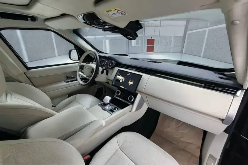Land Rover Range Rover din 2026 cu 51 km - oferta LAN236304 - foto 11