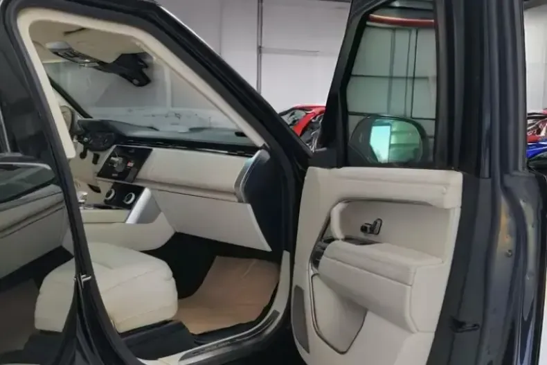 Land Rover Range Rover din 2026 cu 51 km - oferta LAN236304 - foto 15