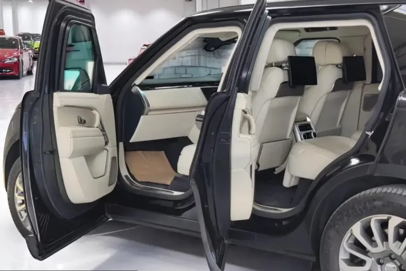 Land Rover Range Rover din 2026 cu 51 km - oferta LAN236304 - foto 18