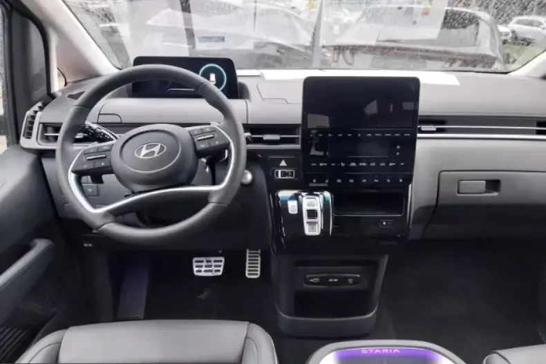 Hyundai Staria din 2026 cu 51 km - oferta HYU236305 - foto 6