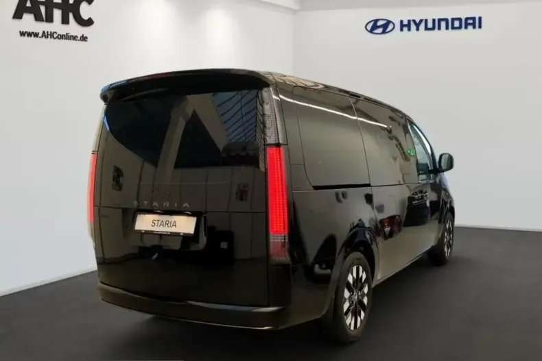 Hyundai Staria din 2026 cu 51 km - oferta HYU236306 - foto 3